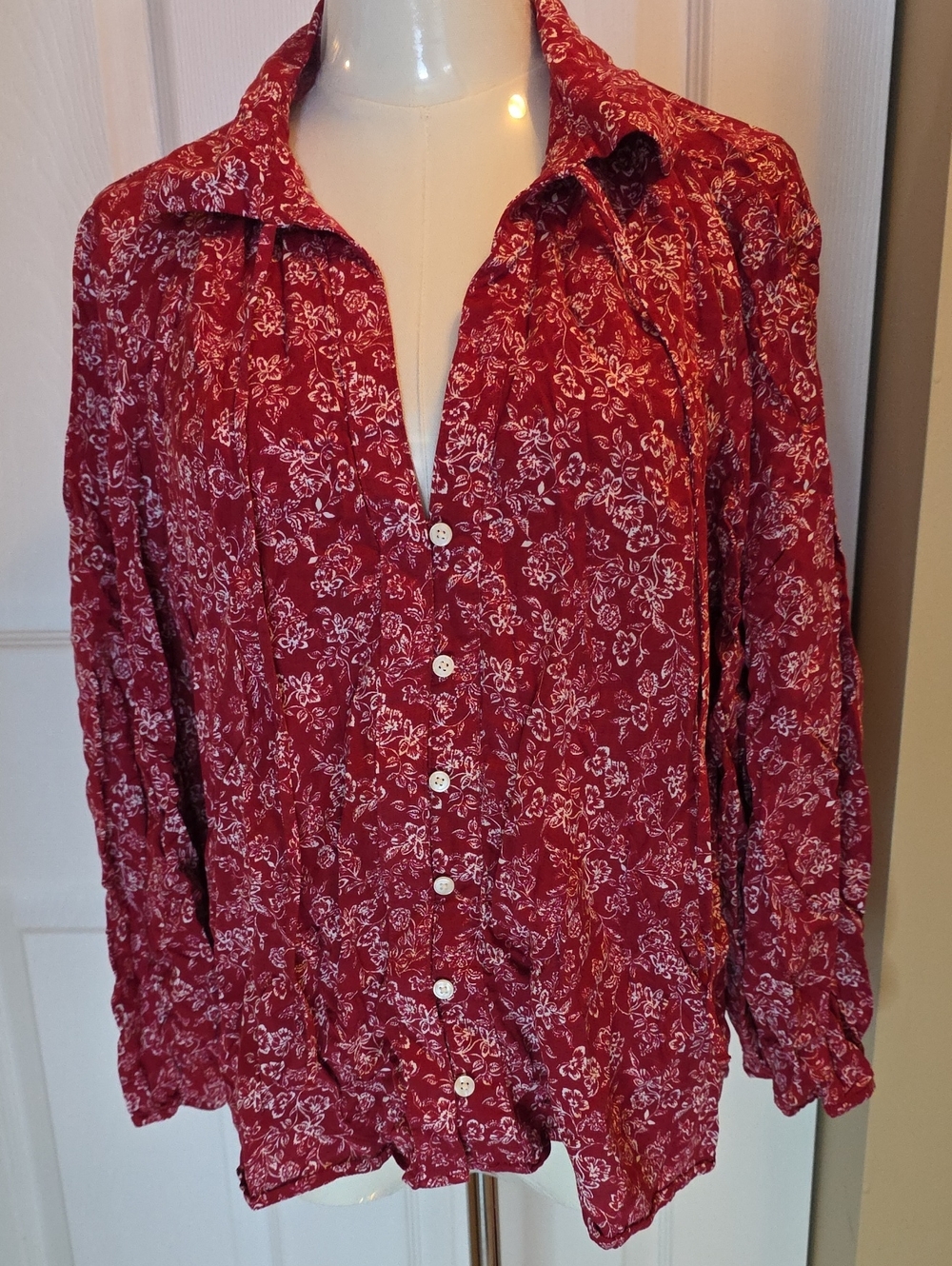 LOFT Red Floral Button-Front Womens Top